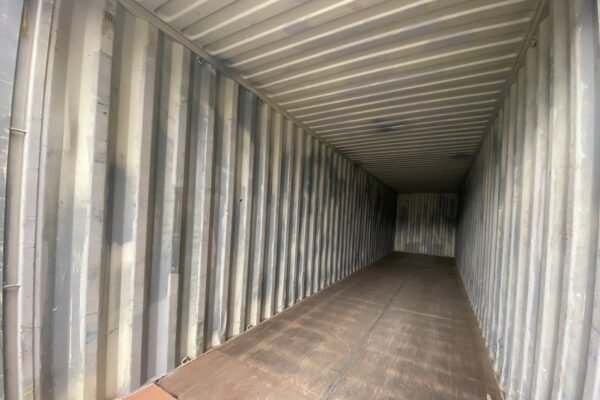 40Ft Hc Used Shipping Container High Cube Wind And Watertight Ipswich - Image 2